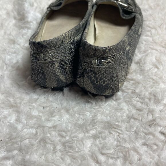 Michael Kors leather snake skin print shades of gray slip on flats Size 7.5M - Picture 5 of 9
